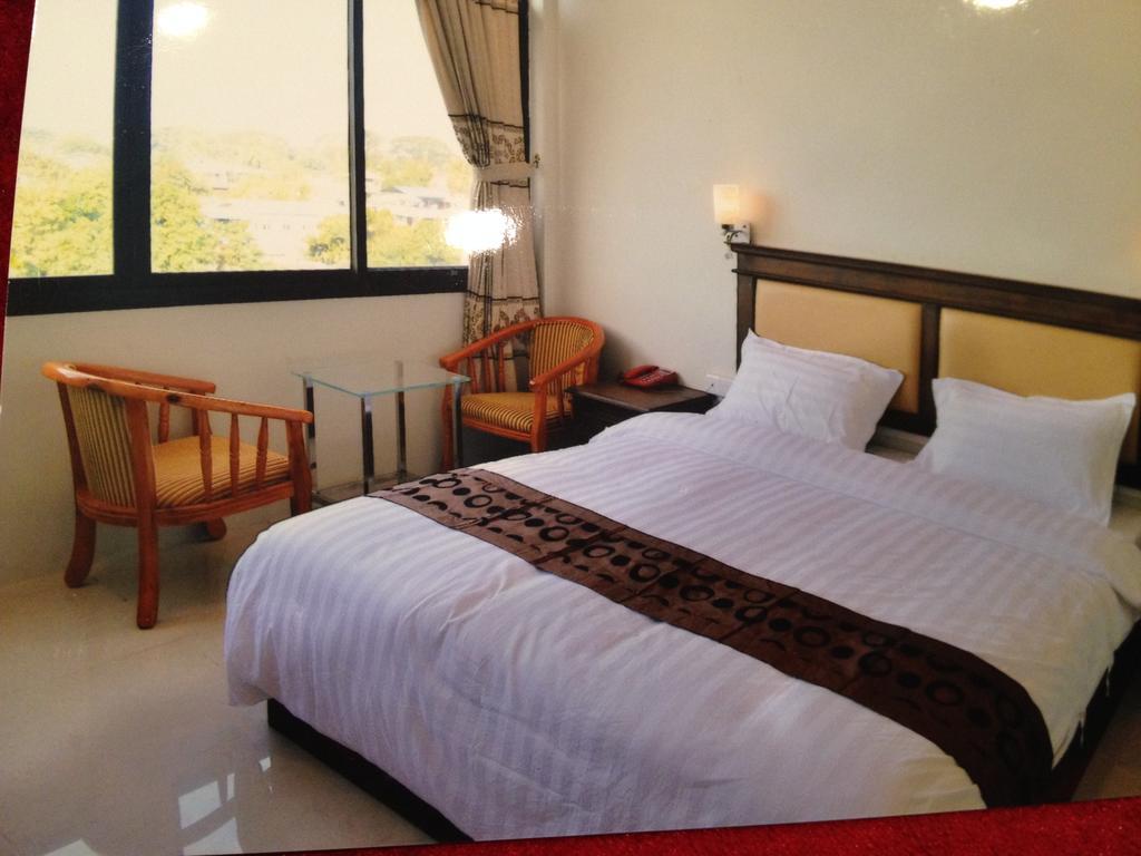 Hotel Myitkyinā Habitación foto